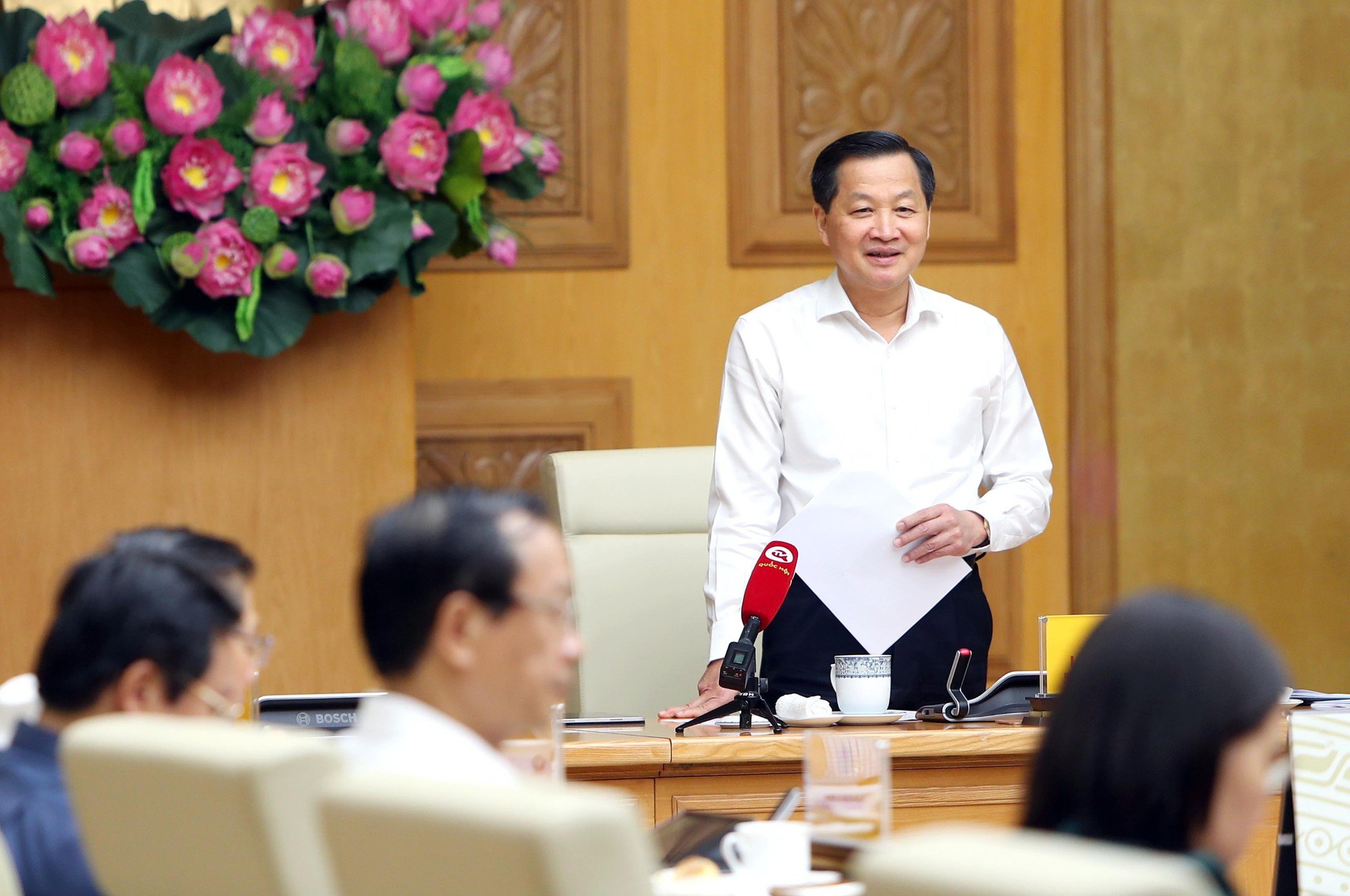 Phó Thủ tướng Lê Minh Khái chủ trì cuộc họp Ban Chỉ đạo điều hành giá về kết quả công tác điều hành giá 9 tháng năm 2023 và định hướng những tháng còn lại của năm 2023 - Ảnh: VGP