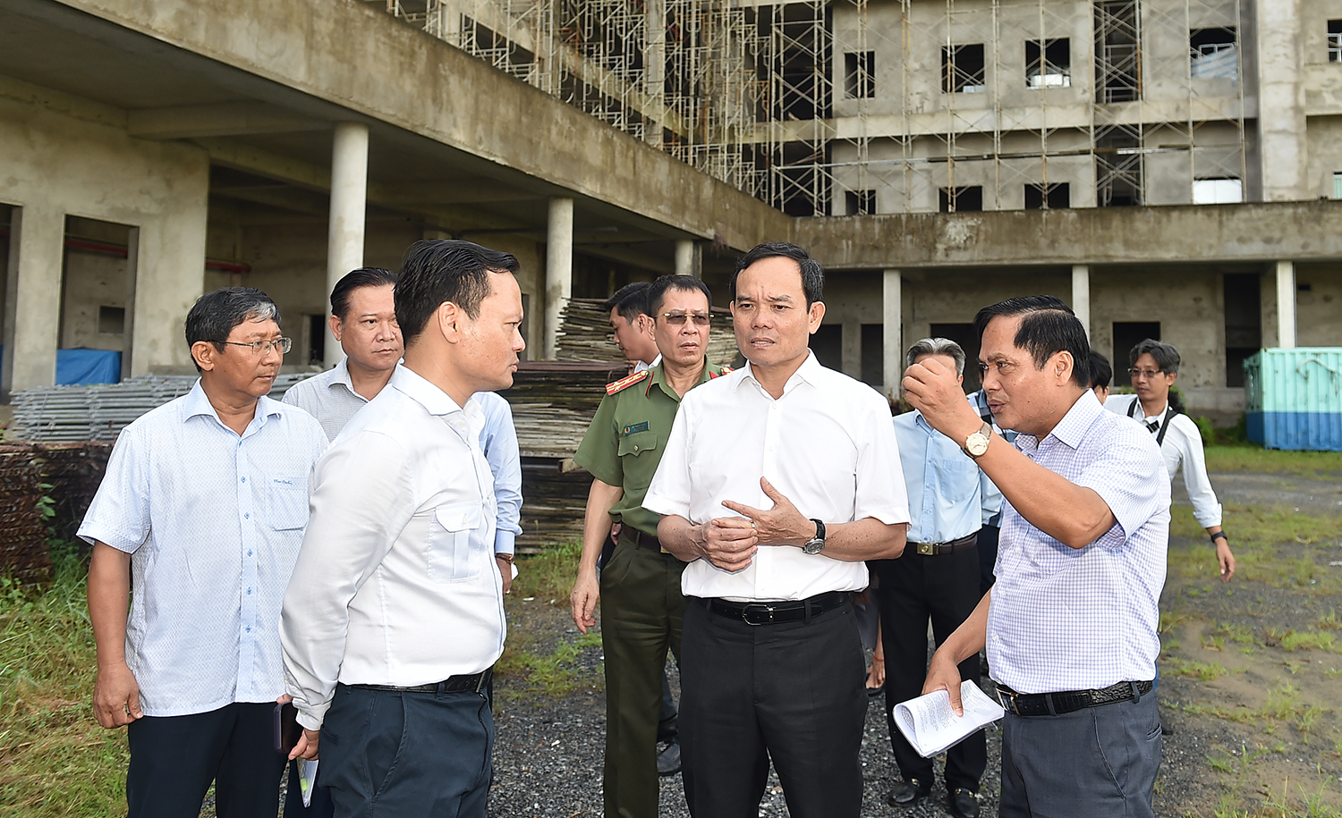 Thu tuong dong y vay 2,53 ty USD cho 16 du an ODA vung Dong bang song Cuu Long 8 Trước đó, sáng cùng ngày, Phó Thủ tướng Trần Lưu Quang đã dẫn đầu đoàn công tác của Chính phủ khảo sát và làm việc với UBND TP. Cần Thơ về tình hình triển khai một số dự án ODA trên địa bàn Thành phố - Ảnh: VGP/Hải Minh