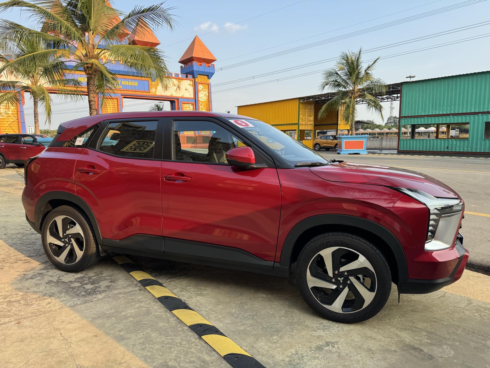 Cận cảnh Mitsubishi Xforce giá từ 620 triệu đồng, sẵn sàng giao xe từ tháng 3