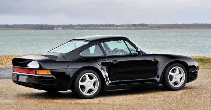 Khám phá bộ sưu tập xe của tỷ phú Bill Gates: Từ Porsche cổ điển đến Ford Focus giản dị