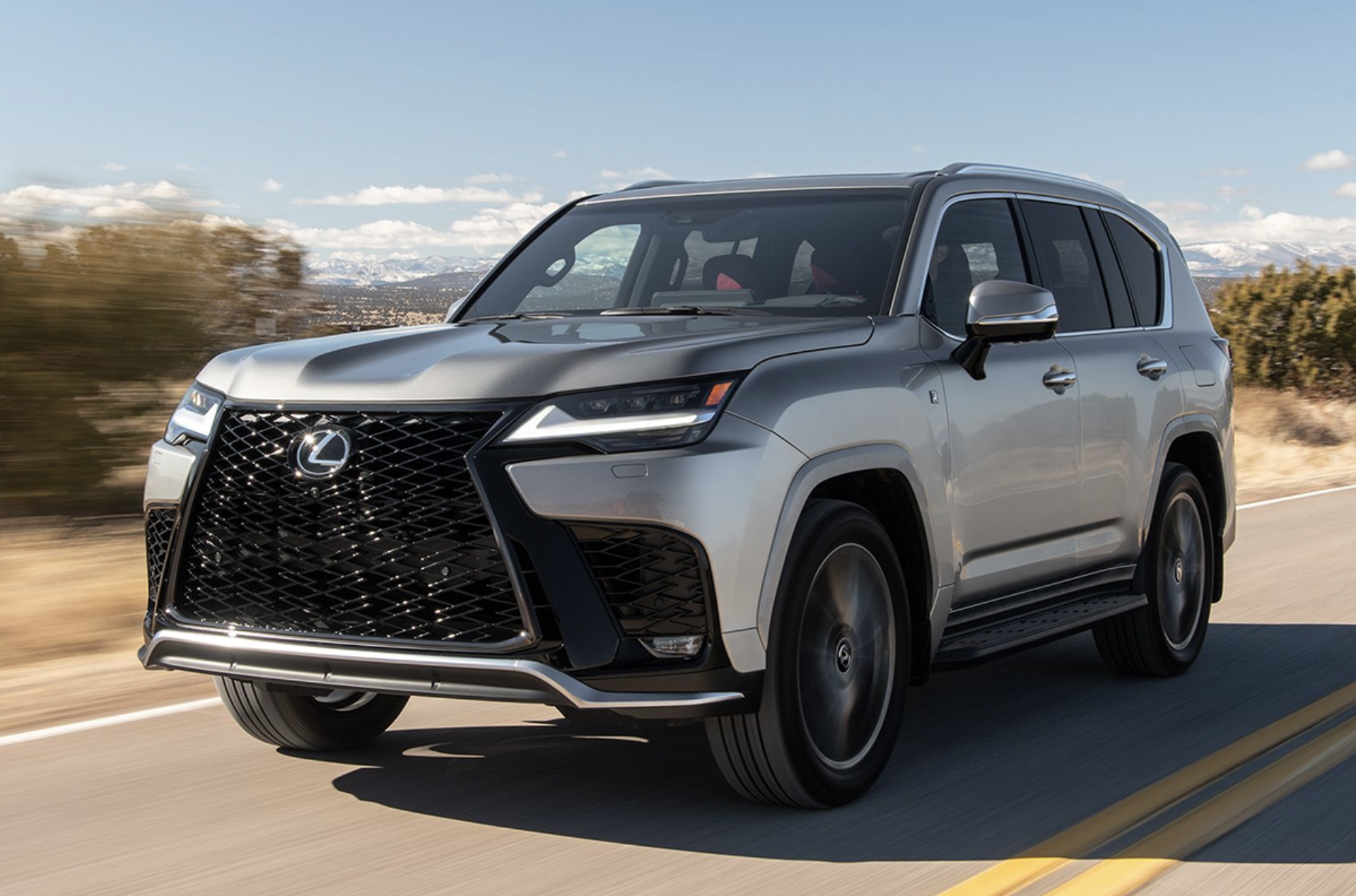 Toyota Việt Nam triệu hồi hơn 1.300 chiếc Land Cruiser 300 và Lexus LX600 do lỗi hộp số