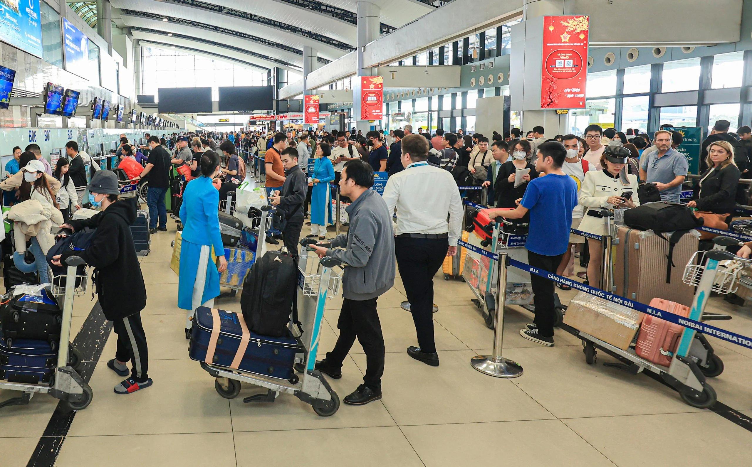 Tăng các chuyến bay từ Hà Nội và TP. HCM dịp 30/4-1/5