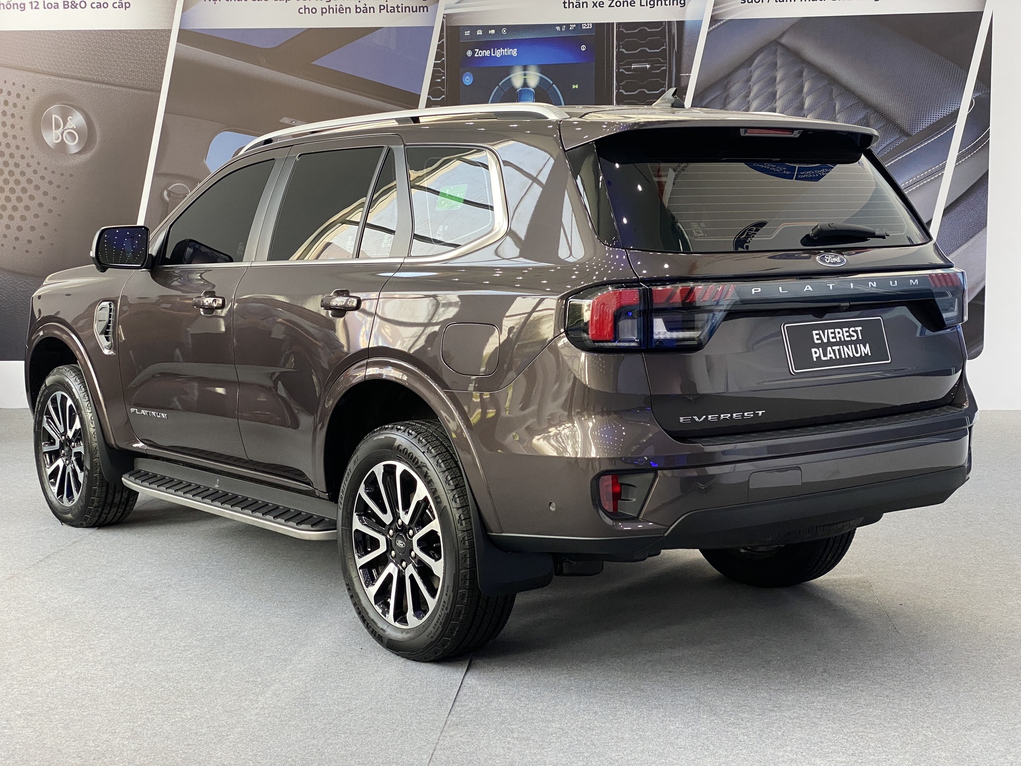 Ford Việt Nam chốt giá bộ đôi Ranger Stormtrak và Everest Platinum, giá cao nhất 1,545 tỷ đồng 2