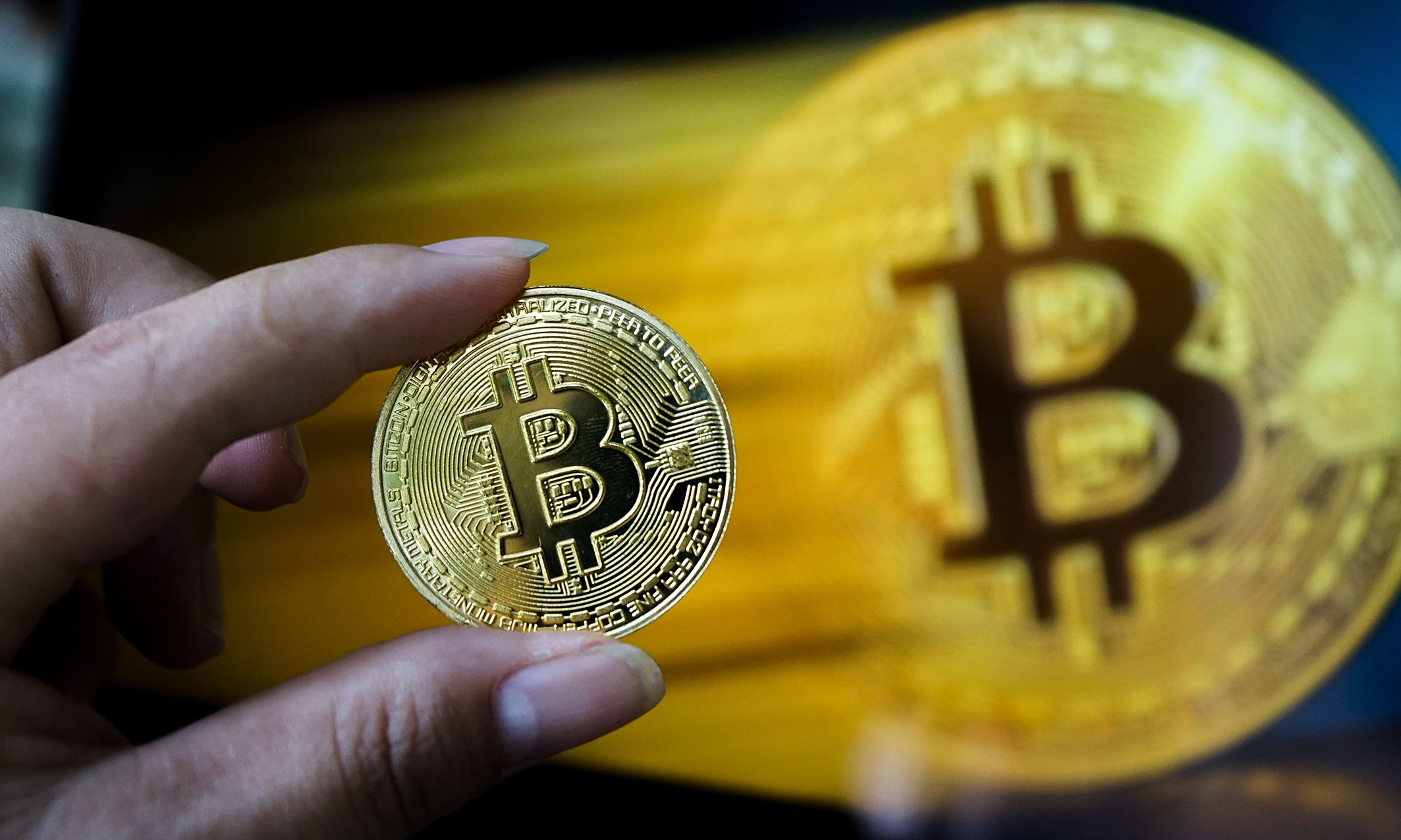 9 ngày trước thềm sự kiện Halving, giá Bitcoin 'bay' lên trên mốc 70.000 USD