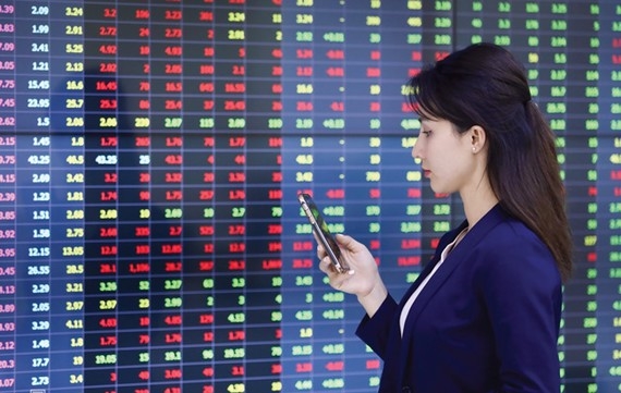 Chủ tịch Uỷ ban Chứng khoán: Năm 2024, thị trường chứng khoán Việt Nam sẽ có gam màu tươi sáng hơn