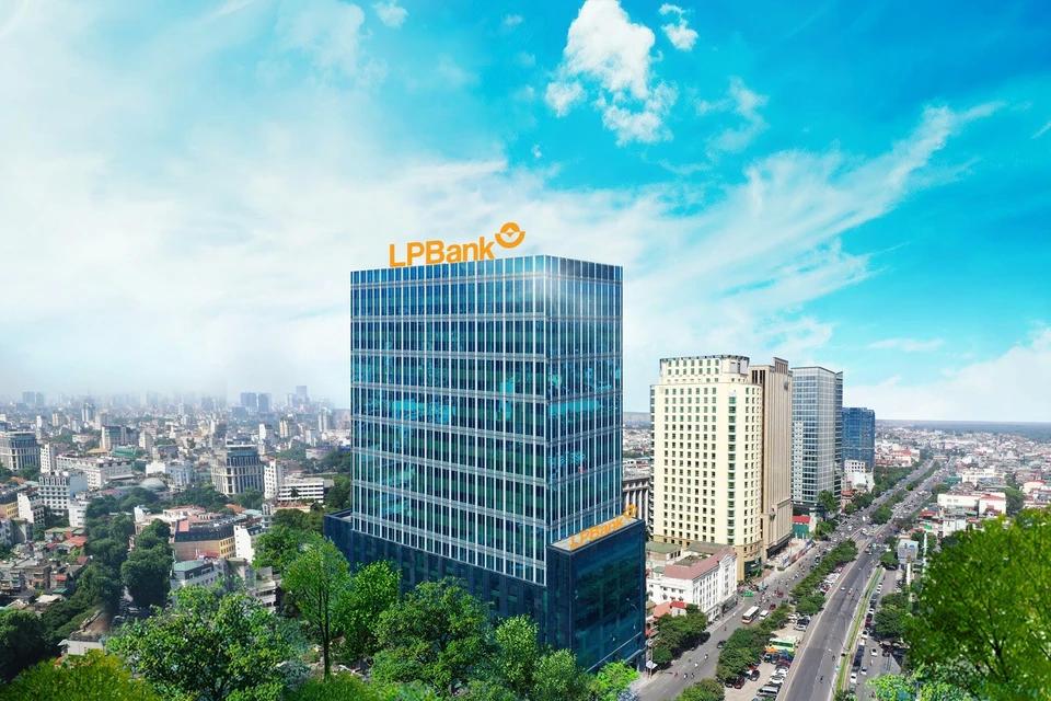 LPBank báo lãi hơn 5.000 tỷ đồng trong năm 2023, lợi nhuận từ hoạt động dịch vụ tăng mạnh