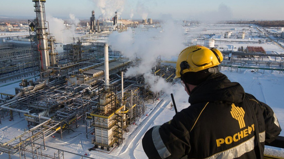 Giá xăng dầu hôm nay 7/11: Saudi Arabia và Nga sẽ tiếp tục giảm sản lượng khai thác