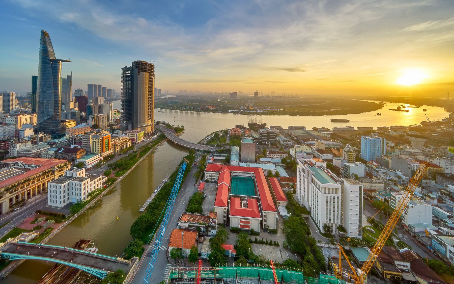 Thủ tướng lý giải nguyên nhân các chỉ tiêu năm 2023 khó đạt, kỳ vọng GDP trên 5%