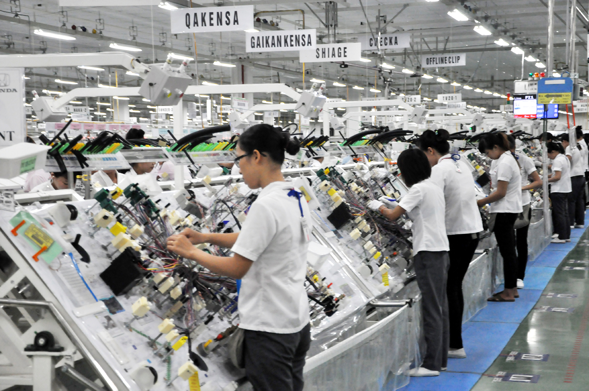 Thủ tướng lý giải nguyên nhân các chỉ tiêu năm 2023 khó đạt, kỳ vọng GDP trên 5% 4
