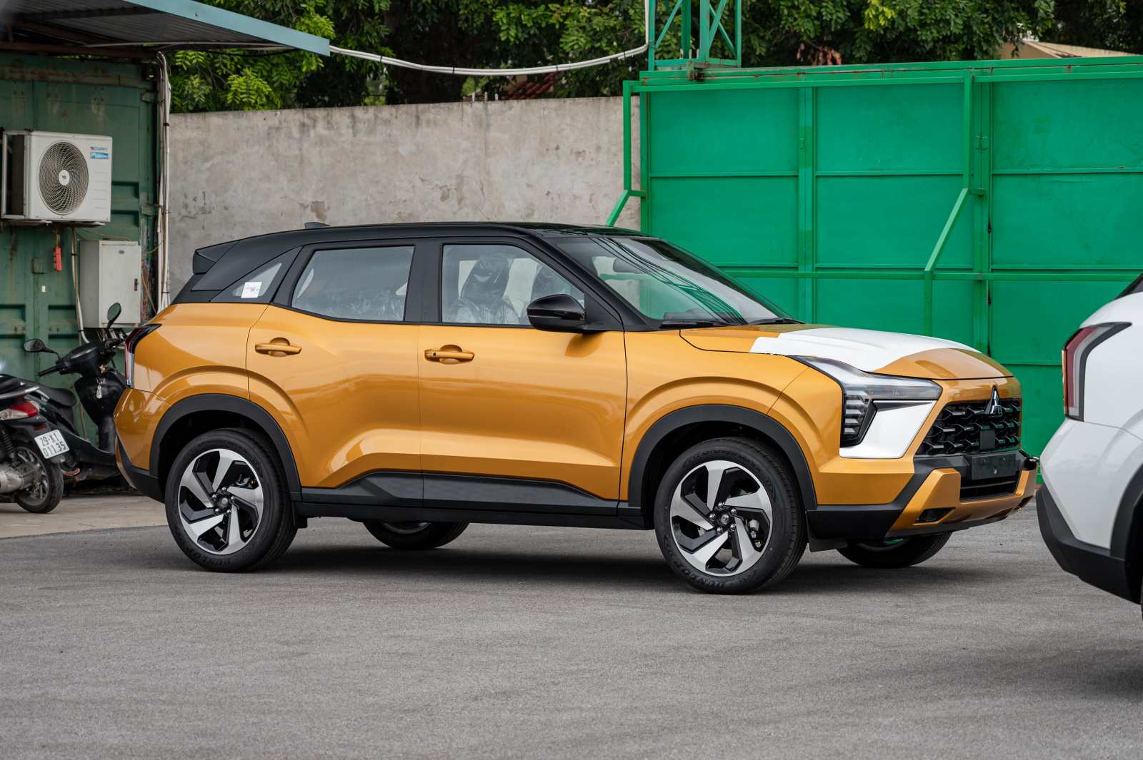 Lộ hình ảnh Mitsubishi Xforce đã về kho tại Việt Nam, sớm ra mắt chính thức 3