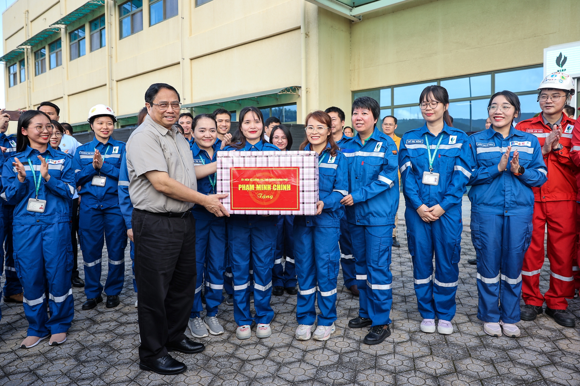 Thủ tướng kiểm tra thực tế nhà máy Lọc hóa dầu Nghi Sơn Thanh Hóa  4