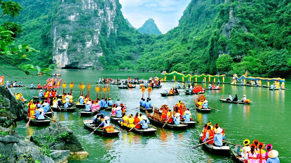 Ngành du lịch còn khó, dù chỉ mất 10 tháng để vượt chỉ tiêu khách quốc tế