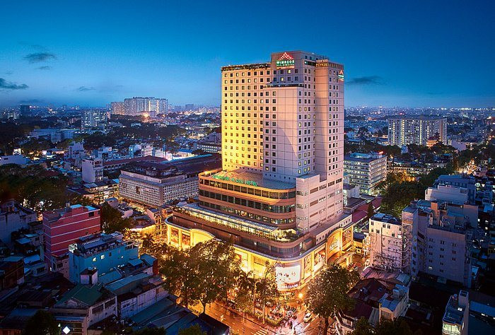 Loạt bất động sản đắc địa về tay Vạn Thịnh Phát tại con đường có giá thuê đắt đỏ hàng đầu thế giới 11