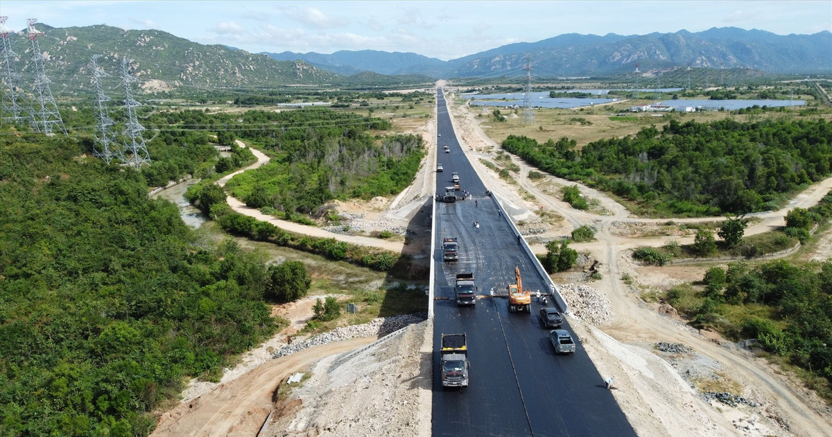 Công nhân gửi đơn kêu cứu nhà thầu cao tốc Vĩnh Hảo - Phan Thiết nợ lương nhiều tháng