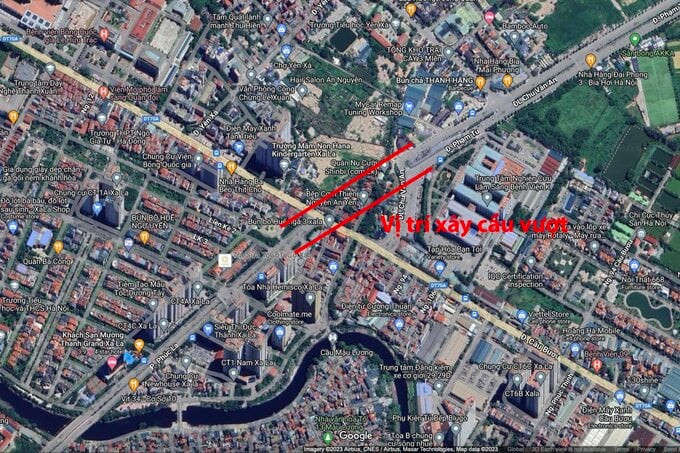 Đại lộ 1.500 tỷ chậm tiến độ, ùn tắc triền miên khiến người Hà Nội ngán ngẩm