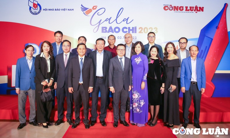 Trao giải ảnh 'Khoảnh khắc báo chí 2022': Tôn vinh bản lĩnh dấn thân, lan tỏa sức sáng tạo 10