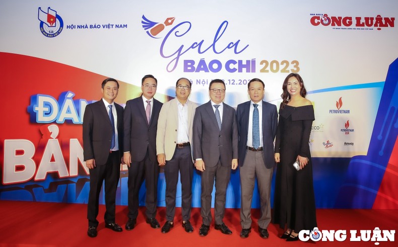 Trao giải ảnh 'Khoảnh khắc báo chí 2022': Tôn vinh bản lĩnh dấn thân, lan tỏa sức sáng tạo 9