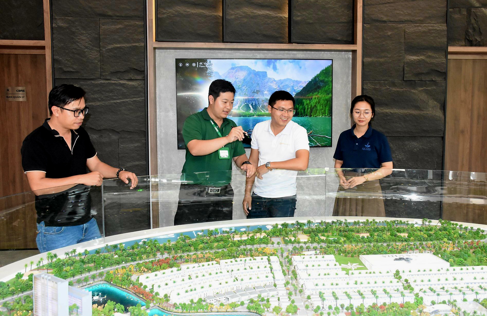 Pháp luật về hợp đồng trong kinh doanh bất động sản ở Việt Nam hiện nay