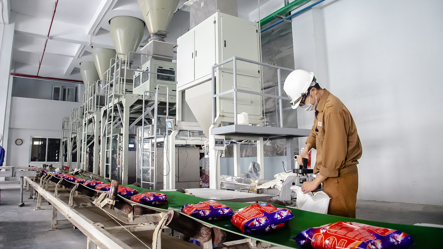 Hóa chất Đức Giang (DGC): Sát nhập 2 đơn vị chủ lực trong mảng phốt pho