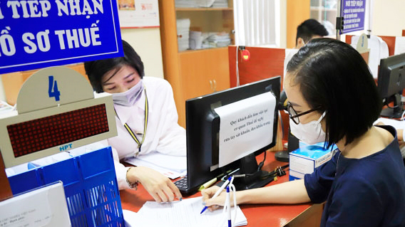 Thu ngân sách từ thuế 11 tháng bằng 96,7% so với cùng kỳ