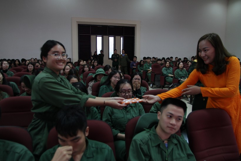 SV Huế hào hứng tập huấn kỹ năng dùng mạng xã hội, phòng chống ma túy học đường 17