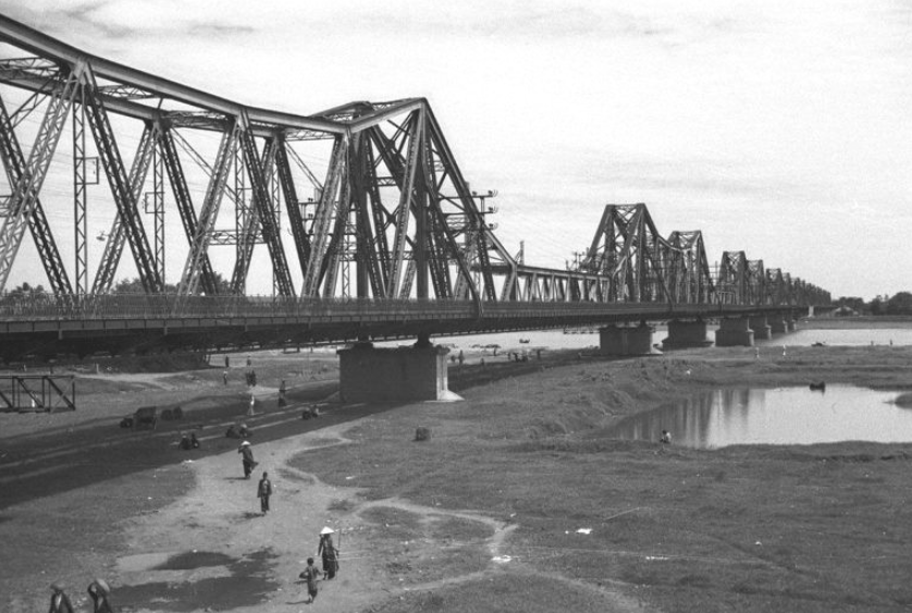 Chân dung đại gia đầu tiên ở Hà Nội sở hữu ô tô 2