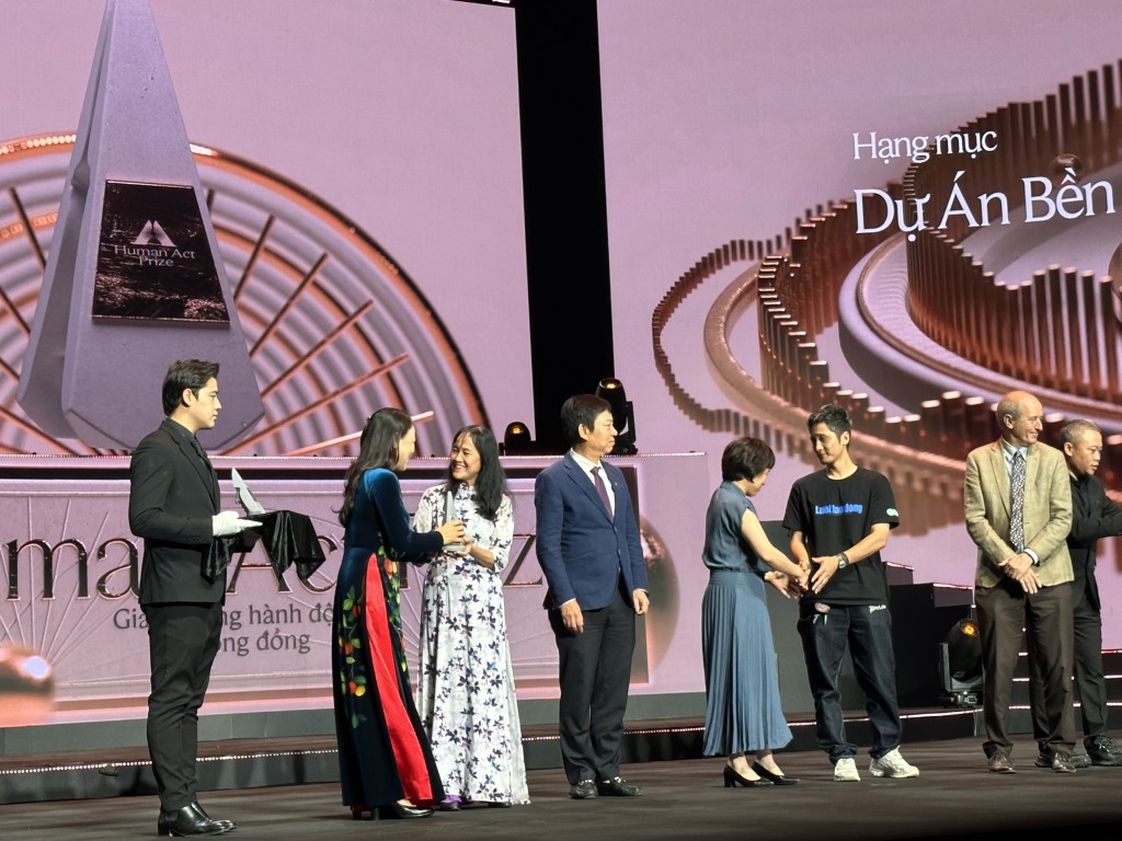 Vinamilk xuất sắc nhận 2 giải thưởng vì cộng đồng tại Human Act Prize 2023