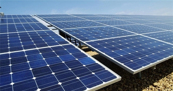 Pin mặt trời Việt Nam bị điều tra lách thuế chống bán phá giá