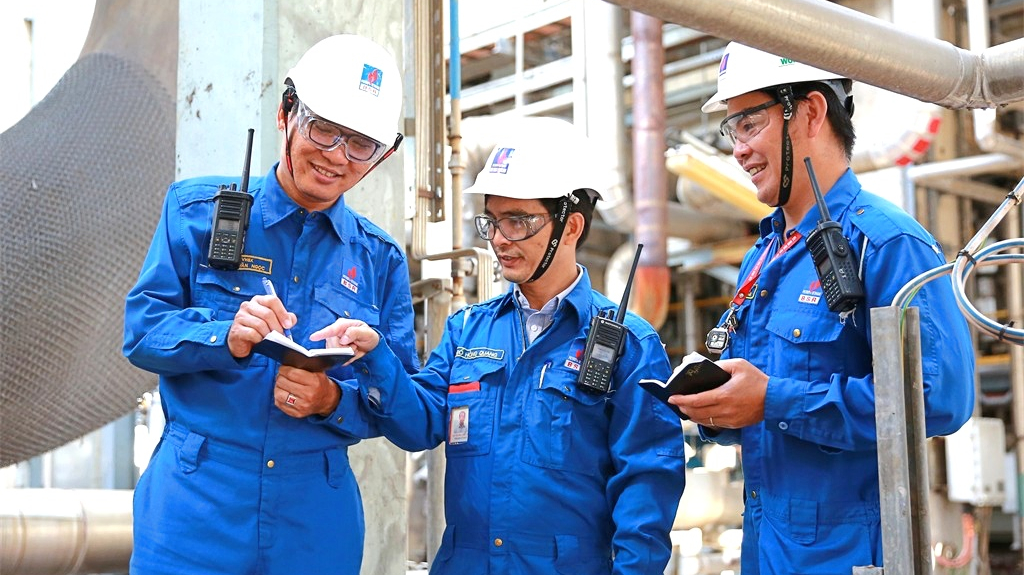 Mức crack spread neo cao sẽ tiếp tục hỗ trợ lợi nhuận của Lọc hoá dầu Bình Sơn (BSR) trong năm 2024