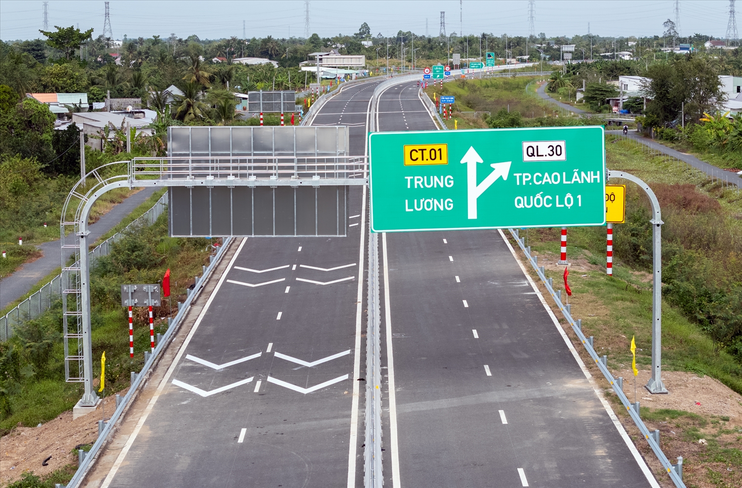 Cận cảnh cầu Mỹ Thuận 2 và cao tốc Cần Thơ - Mỹ Thuận trước ngày khánh thành 9