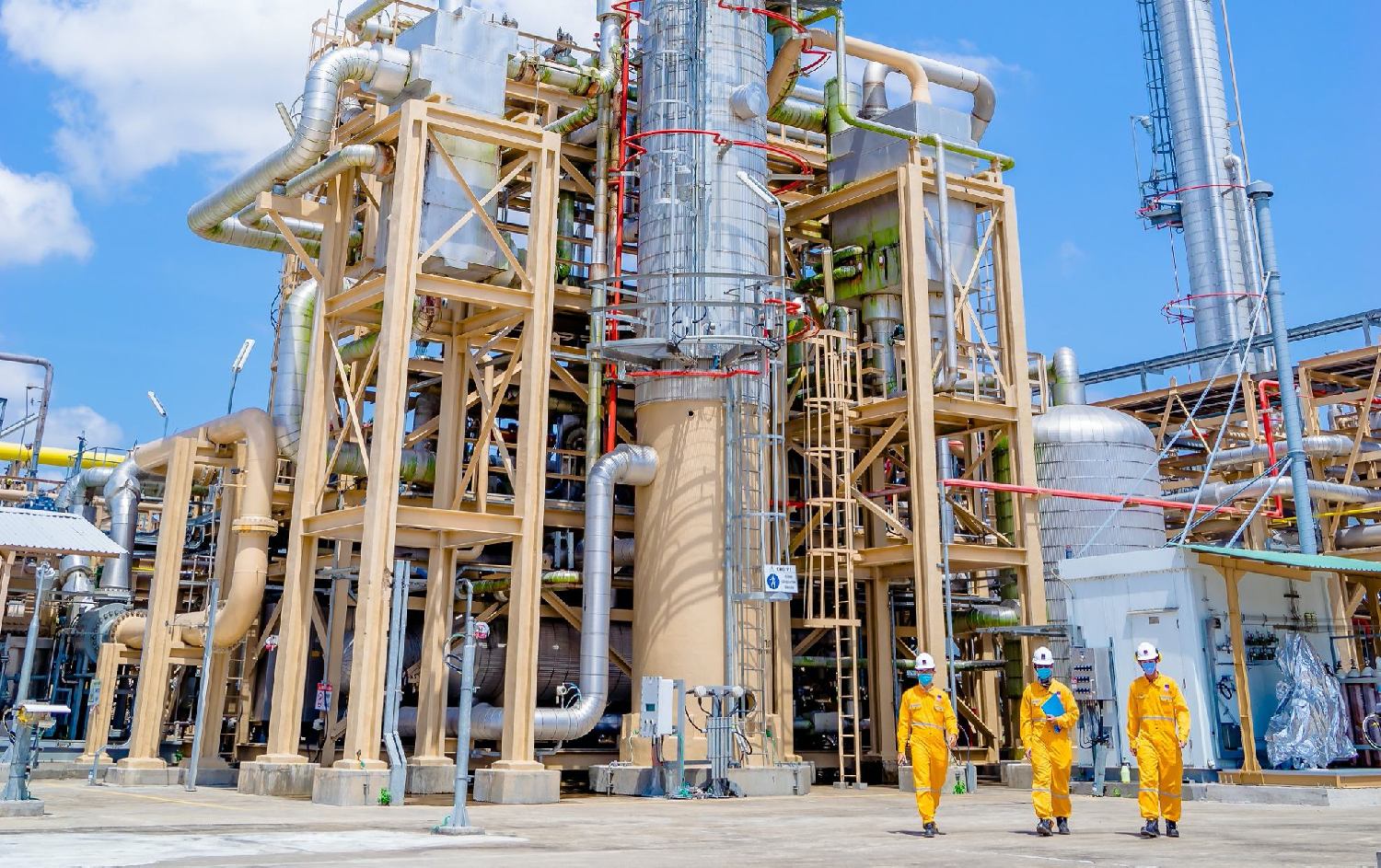 Dịch vụ Kỹ thuật Dầu khí PVS : Lợi nhuận năm nay vượt xa mục tiêu, thị trường nước ngoài tăng trưởng mạnh 2