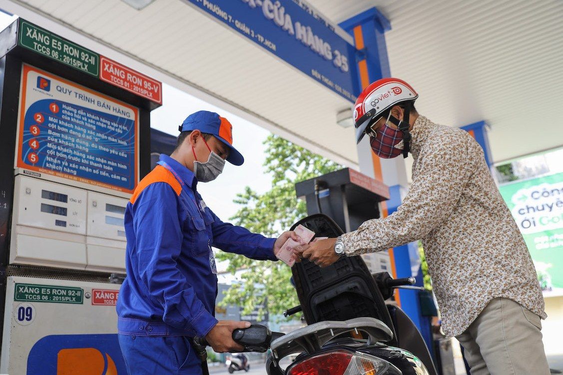 Thủ tướng chỉ đạo bảo đảm cung ứng đủ xăng dầu, nhất là dịp Tết Dương lịch và Nguyên đán 2024