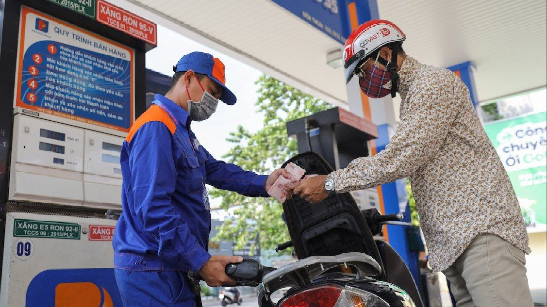 Thủ tướng chỉ đạo bảo đảm cung ứng đủ xăng dầu, nhất là dịp Tết Dương lịch và Nguyên đán 2024