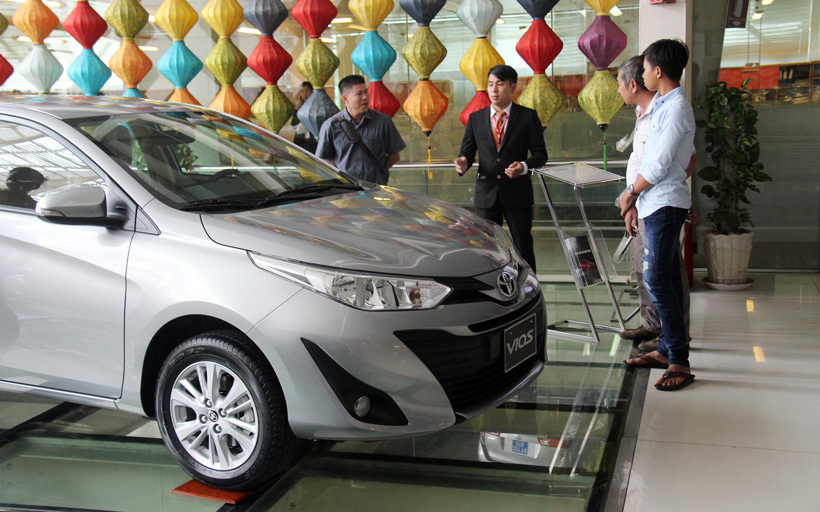 Hết hạn giảm 50% phí trước bạ, thị trường ô tô cuối năm sẽ thế nào?