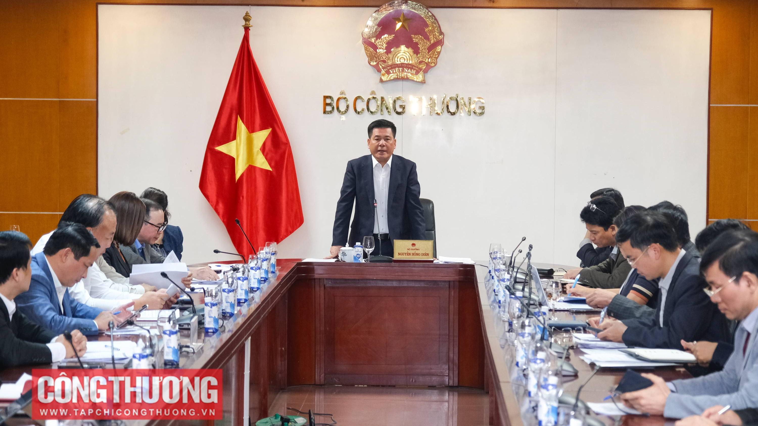 Phân giao tổng nguồn tối thiểu gần 28,5 triệu m3/tấn xăng dầu năm 2024