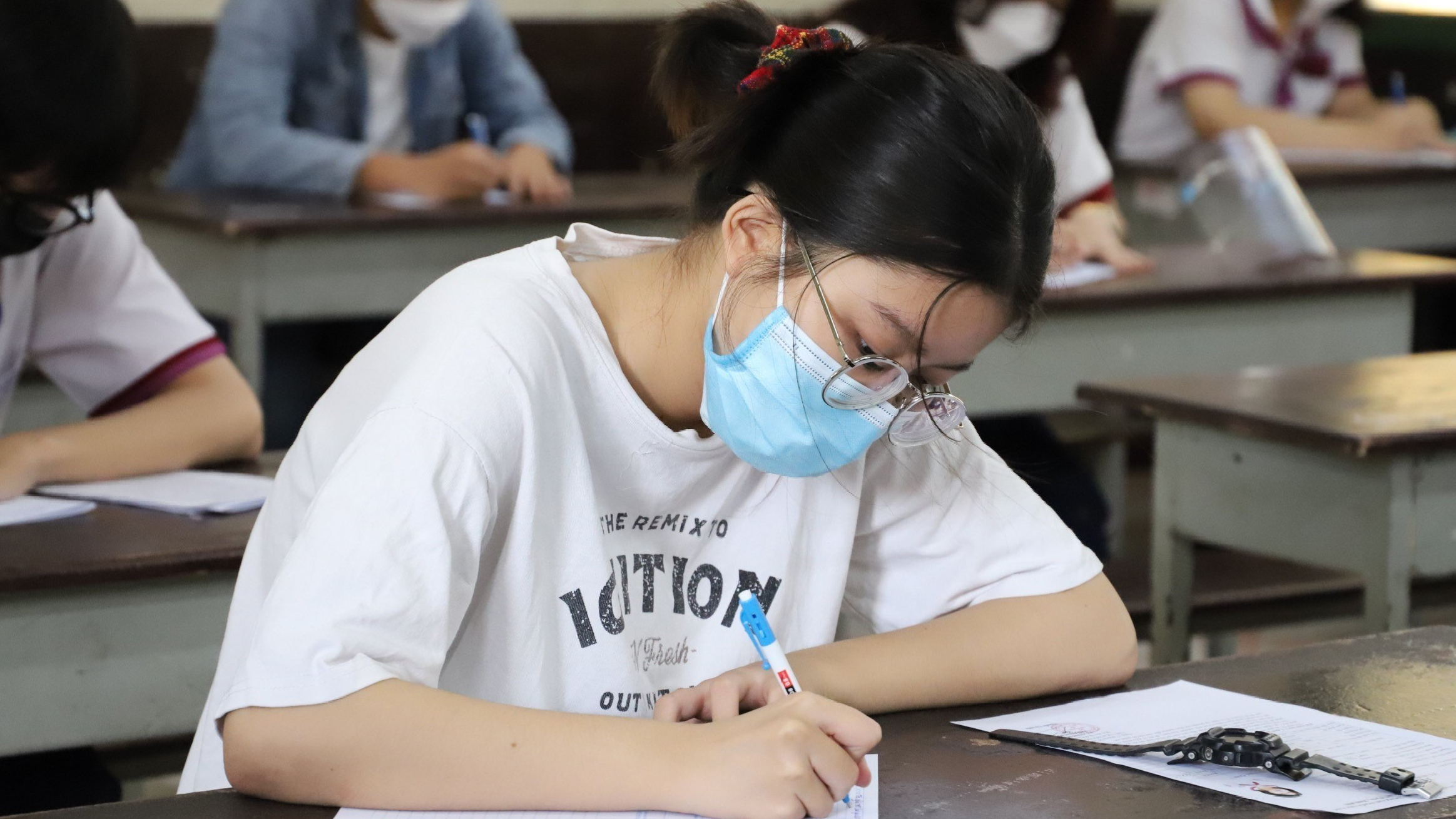 Đề thi minh họa môn Vật Lý tốt nghiệp THPT từ năm 2025