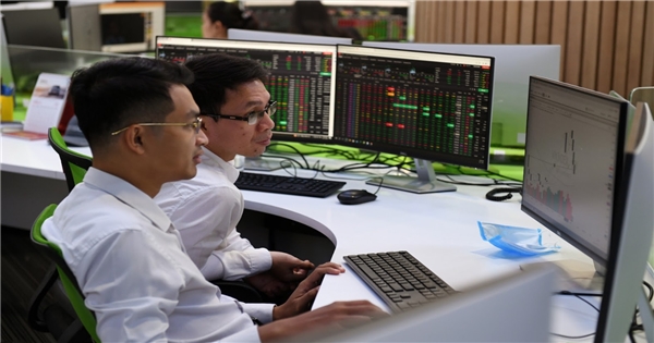 VinaCapital: Nhiều nhóm cổ phiếu triển vọng tươi sáng trong năm 2024