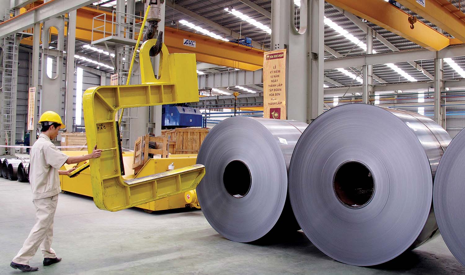 Tập đoàn Hoa Sen HSG : Hưởng lợi từ tồn kho giá rẻ, báo lãi quý 1 trăm tỷ đồng