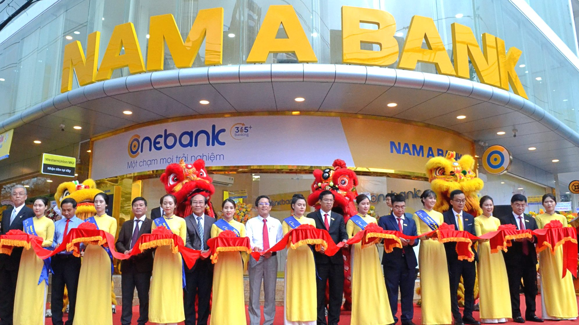 Trước ngày 'chuyển nhà' qua HoSE, Ngân hàng Nam Á (NAB) báo lãi năm 2023 tăng 45%