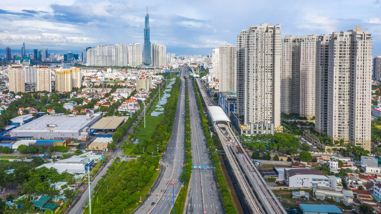 Giá bất động sản vẫn neo cao, có hai doanh nghiệp được dự báo lãi ròng năm nay tăng 50% - 74%