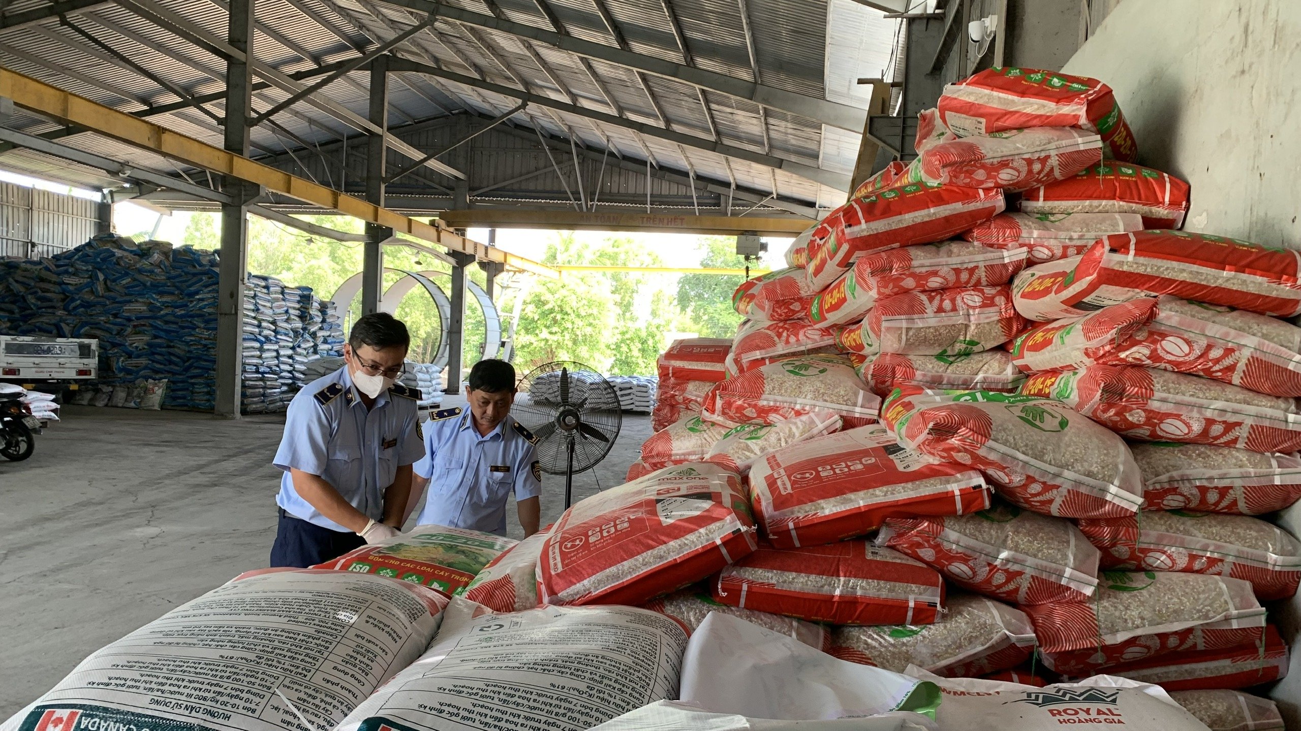 Kiên Giang: Nóng tình trạng kinh doanh phân bón giả