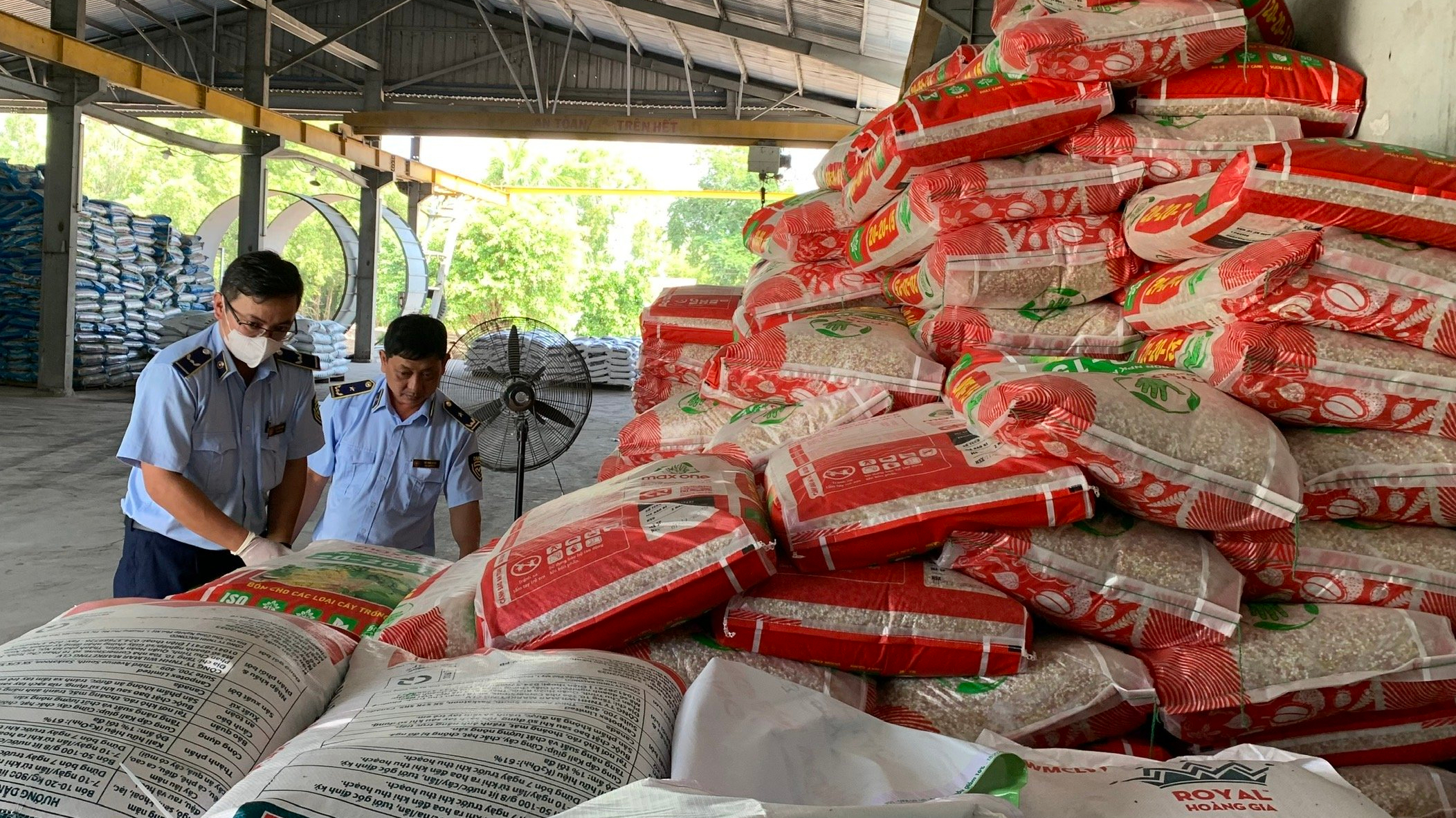 Kiên Giang: Nóng tình trạng kinh doanh phân bón giả