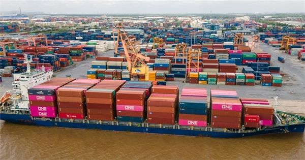 Để xuất khẩu vượt 'cơn gió ngược'