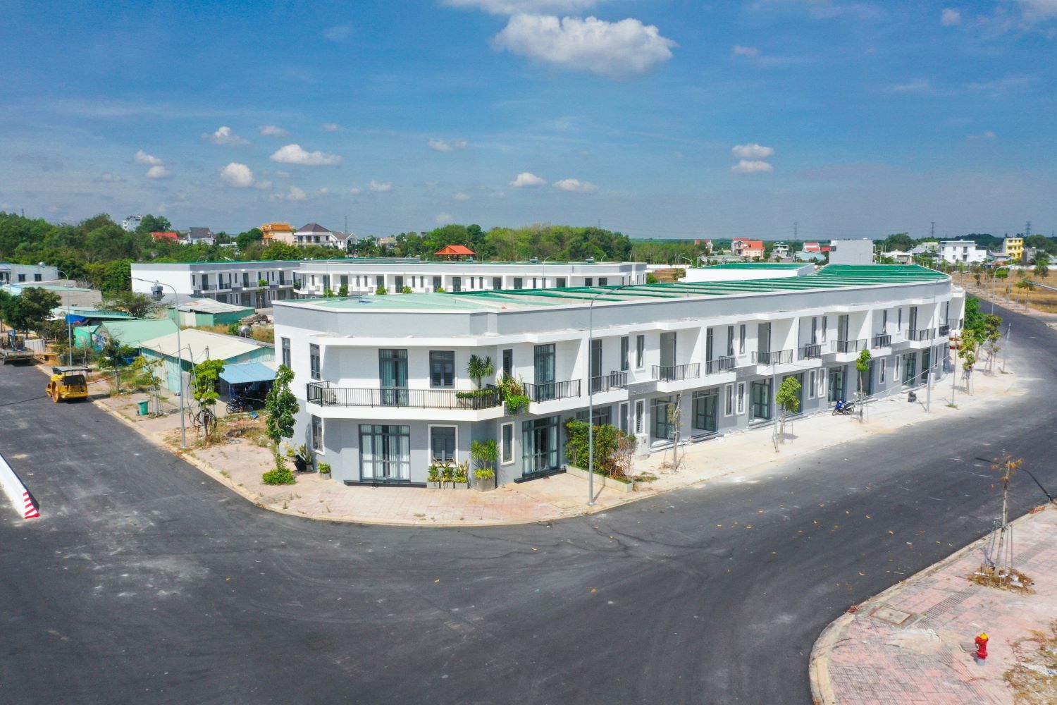 Dân 'nghèo' khó mua nhà ở xã hội, chuyên gia hiến kế đẩy mạnh cho thuê