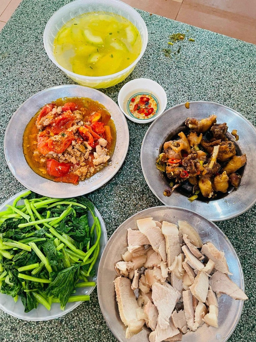 Không có chuyện sinh viên đói, chỉ chưa hợp khẩu vị vài người 3
