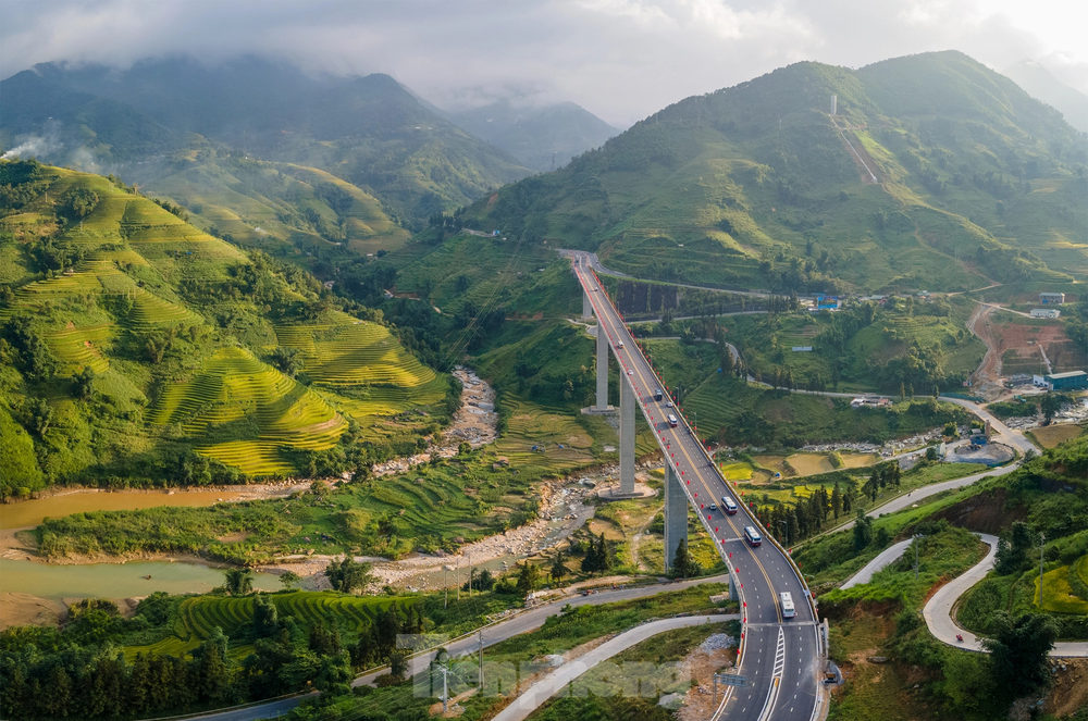 Tạm dừng thu phí BOT đường nối cao tốc Nội Bài - Lào Cai đi Sa Pa