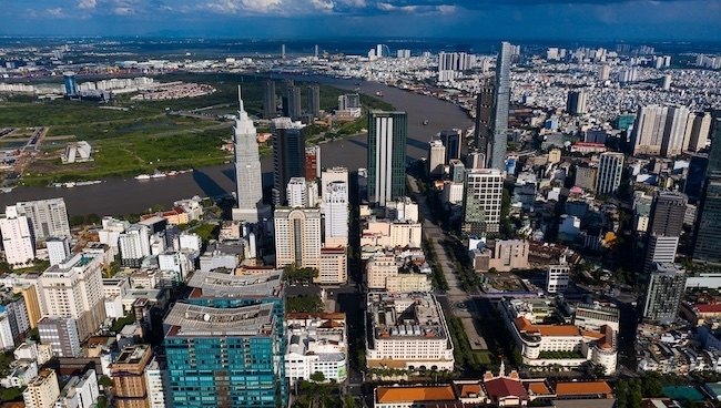 Kinh tế Việt Nam phục hồi trong khó khăn