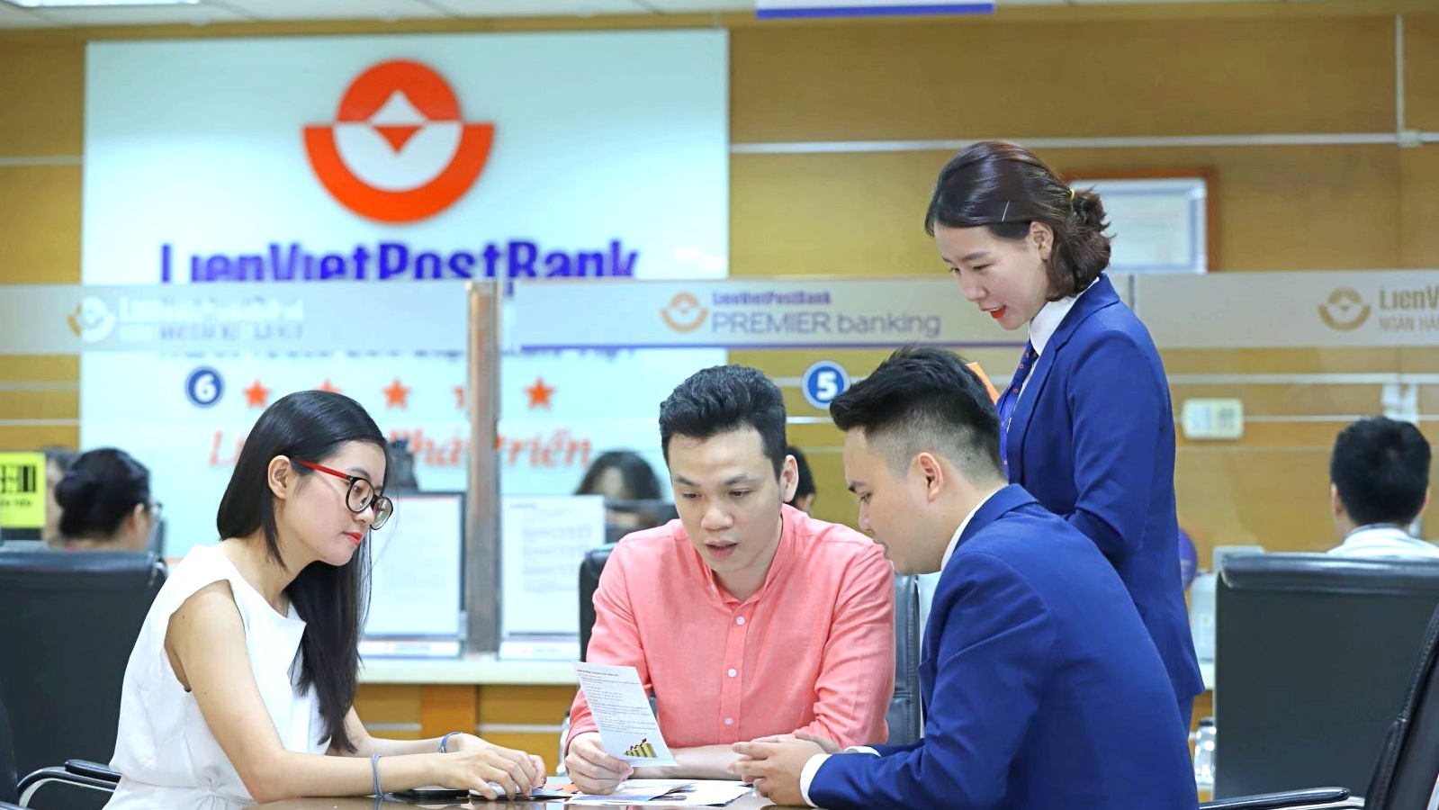 Chuẩn bị trình đổi tên thành 'Lộc Phát', Ngân hàng LPBank (LPB) báo lãi quý 1 tăng 85%