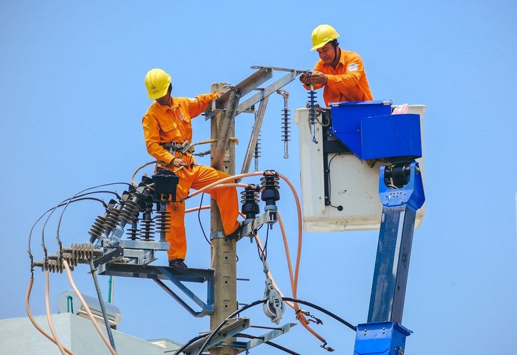 Bộ Công Thương đề xuất giảm xuống còn 5 bậc giá bán lẻ điện, mức cao nhất hơn 3.600 đồng/kWh