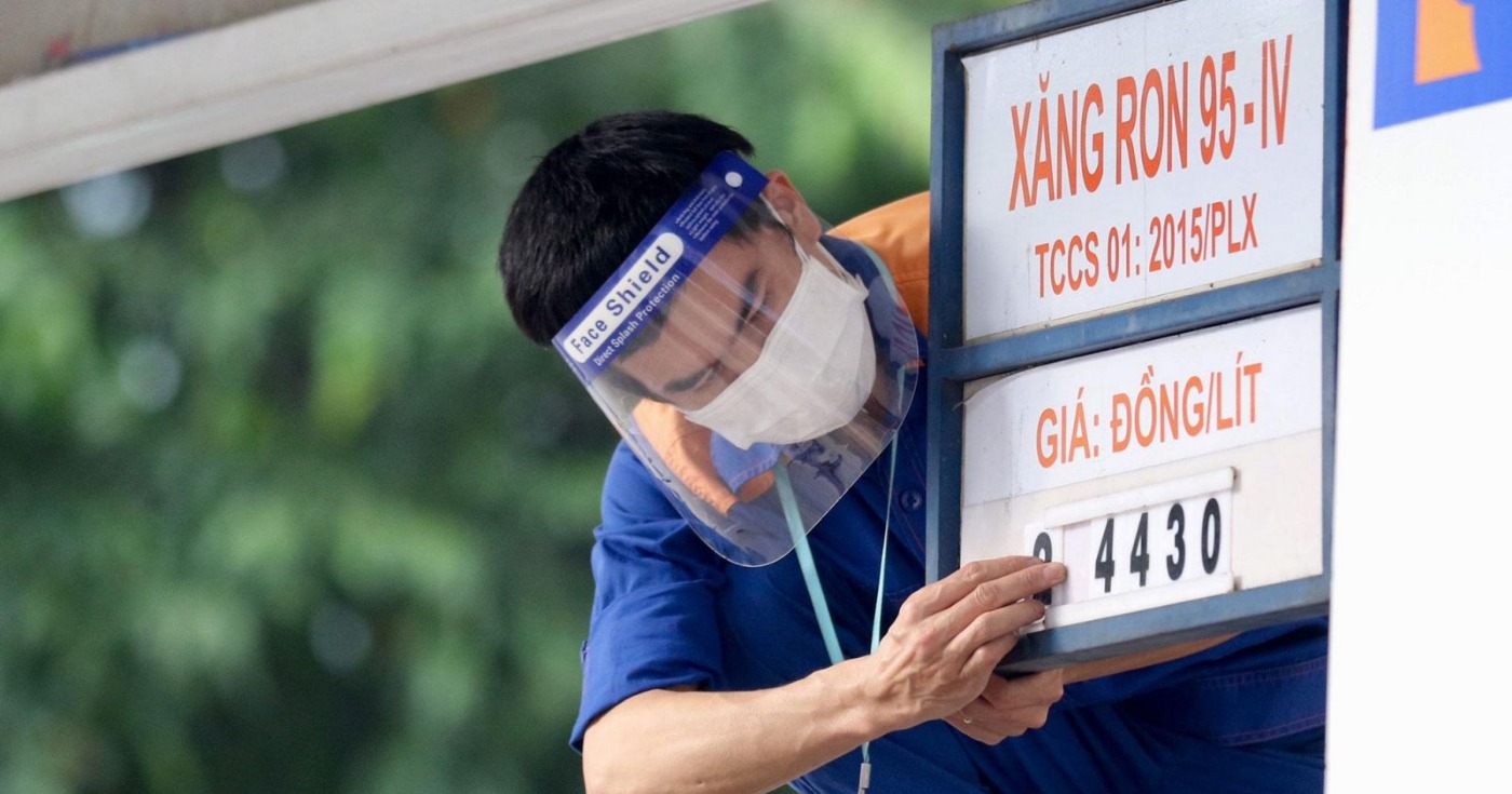 Giá xăng dầu tiếp tục tăng, RON95-III lên 22.482 đồng/lít